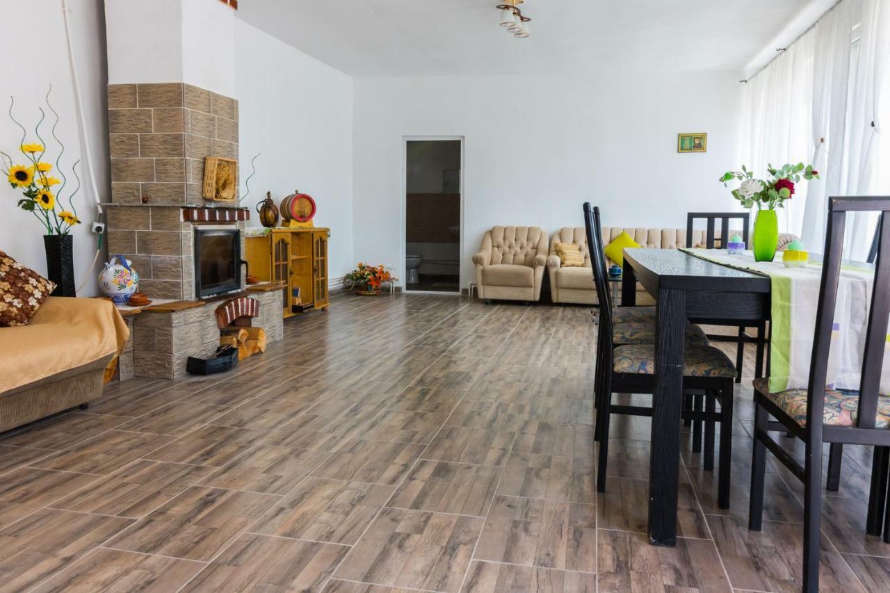Casa De Vacanta Marya Baia de Fier Zewnętrze zdjęcie