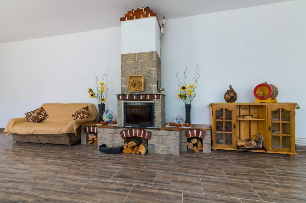 Casa De Vacanta Marya Baia de Fier Zewnętrze zdjęcie
